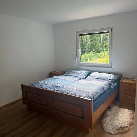 Weinberghaus Optimal Fuer 2 Familien