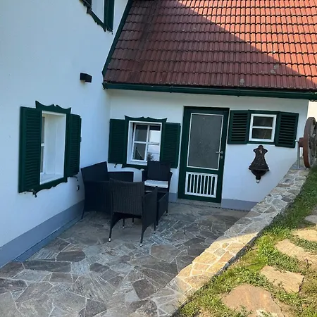 Дом отдыха Weinberghaus Optimal Fuer 2 Familien Vochera am Weinberg